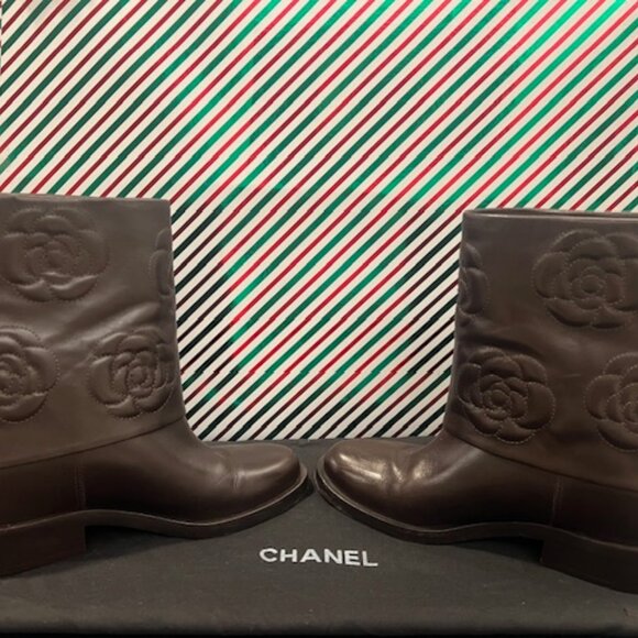 CHANEL Camellia Leather Mid-Calf Boots – Size 38.5 - Picture 3 of 16